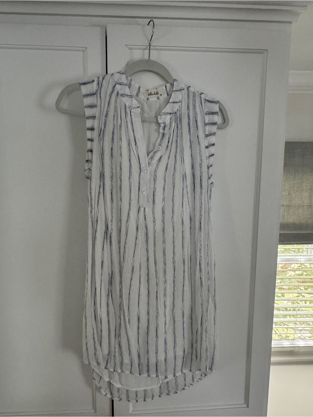 Bella Dahl white sleeveless high-low shirt dress